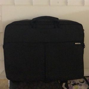 **SOLD Incase laptop bag (black)